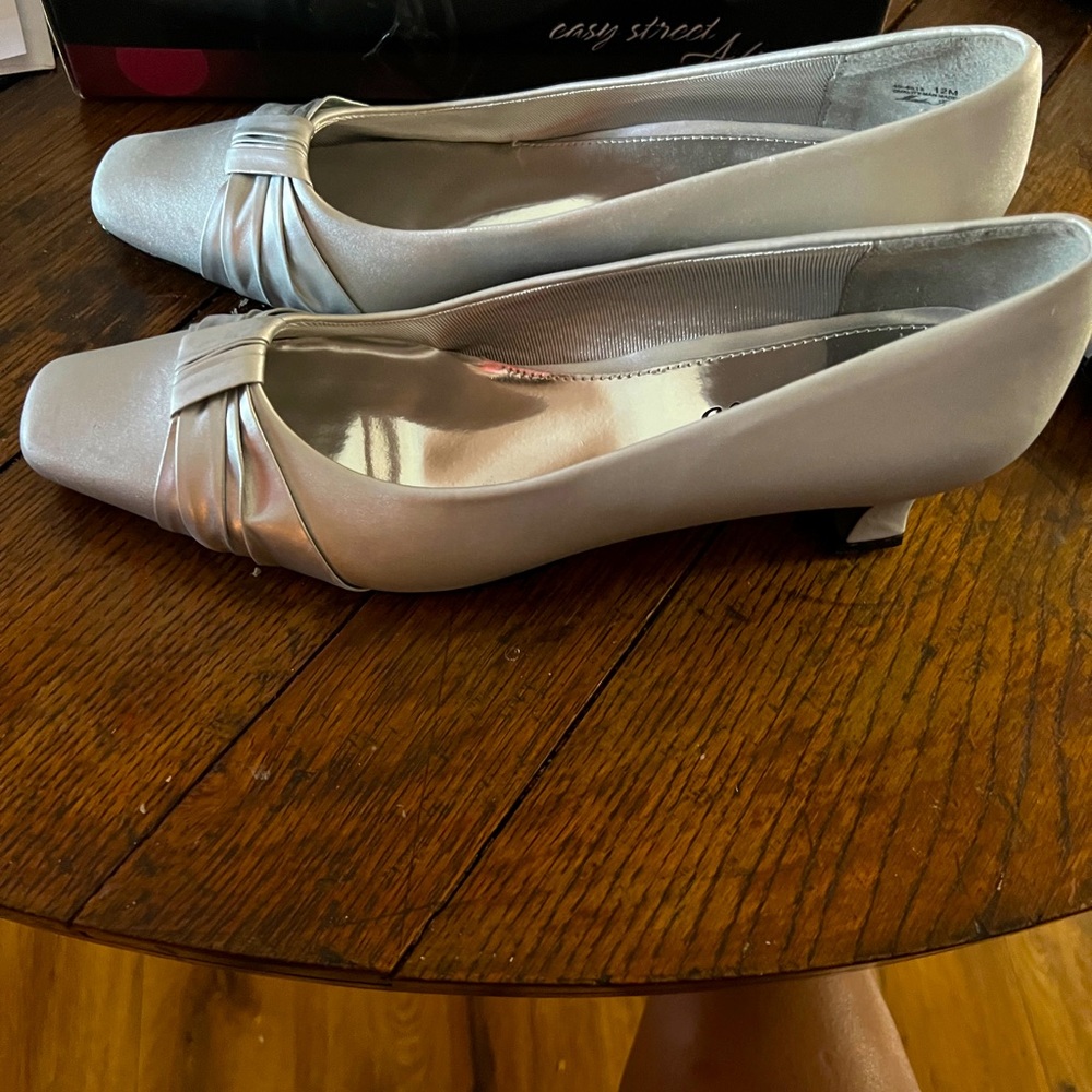 Easy Street Dress shoes